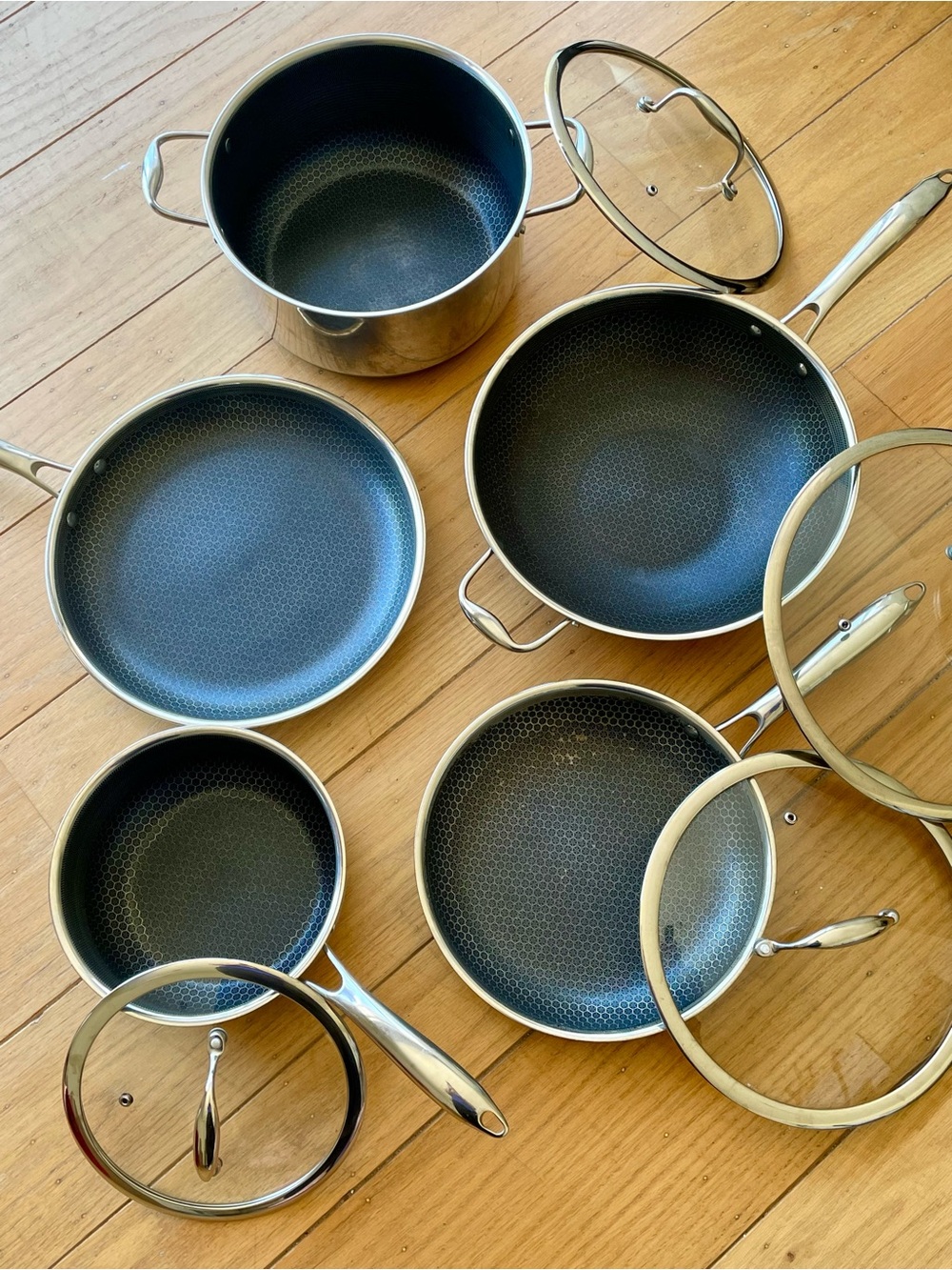 Hexclad Cookware Set - Picture 2 of 5